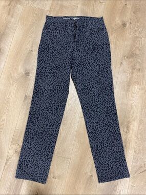 Style & Co. Black and Gray Leopard Straight-Leg Pants